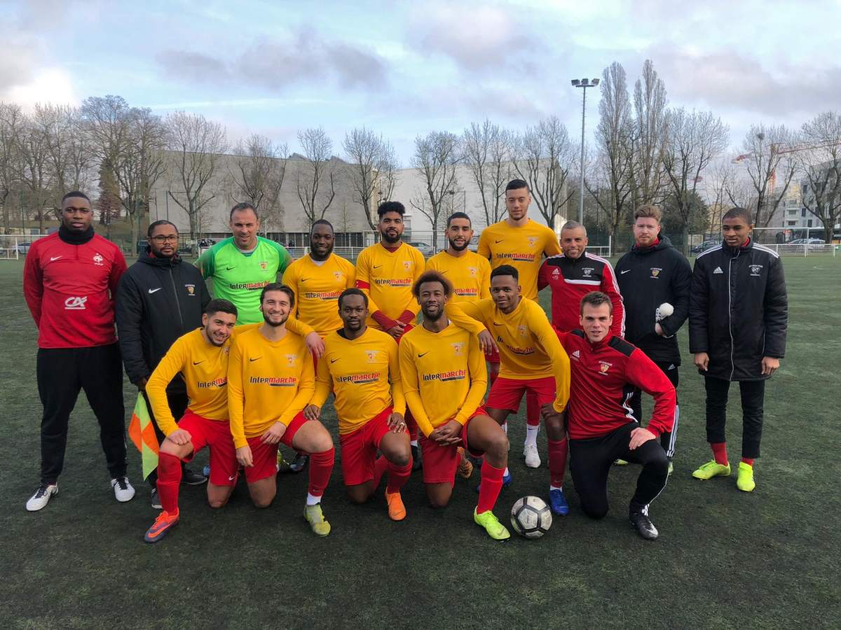 Actualit Mont E Des Seniors Club Football As Voltaire Chatenay