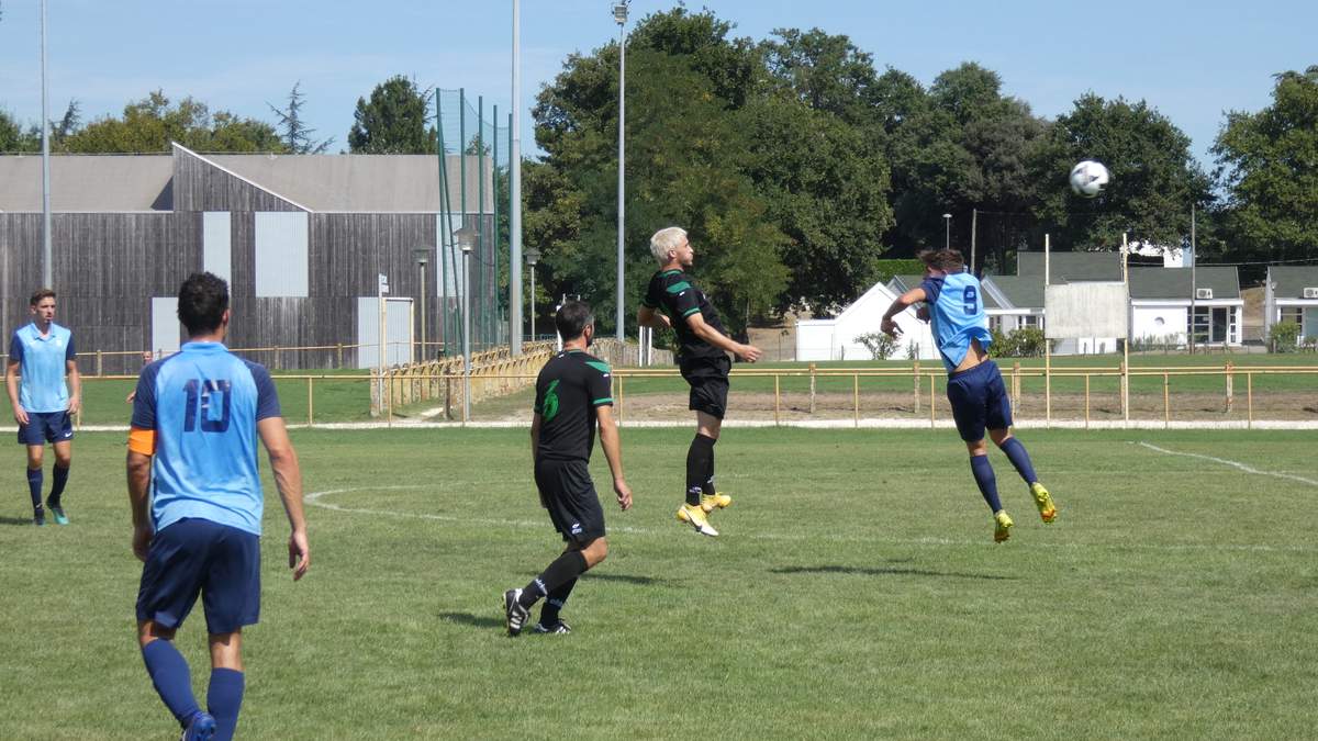 Album Le Haillan Foot Fc Apm Er Tour Coupe Club Football