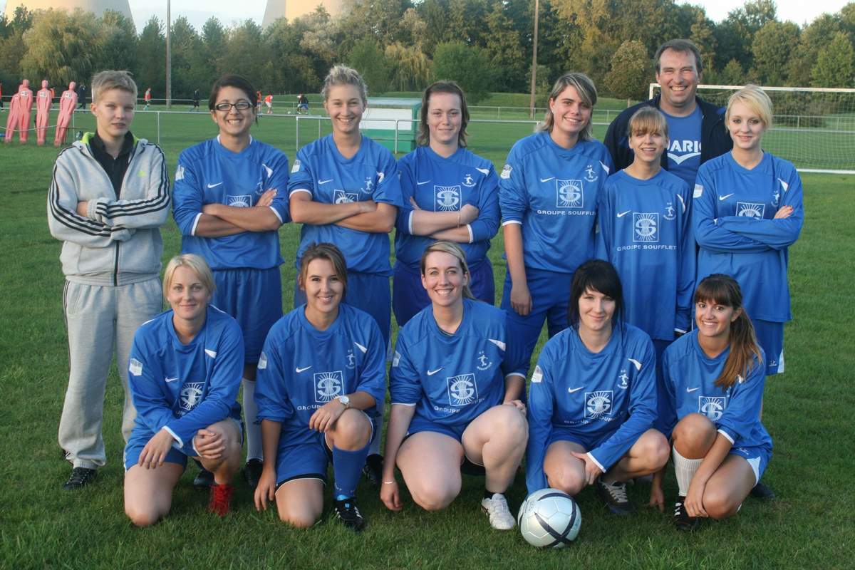 Actualit Les Filles Terminent Res De Leur Poule Club Football