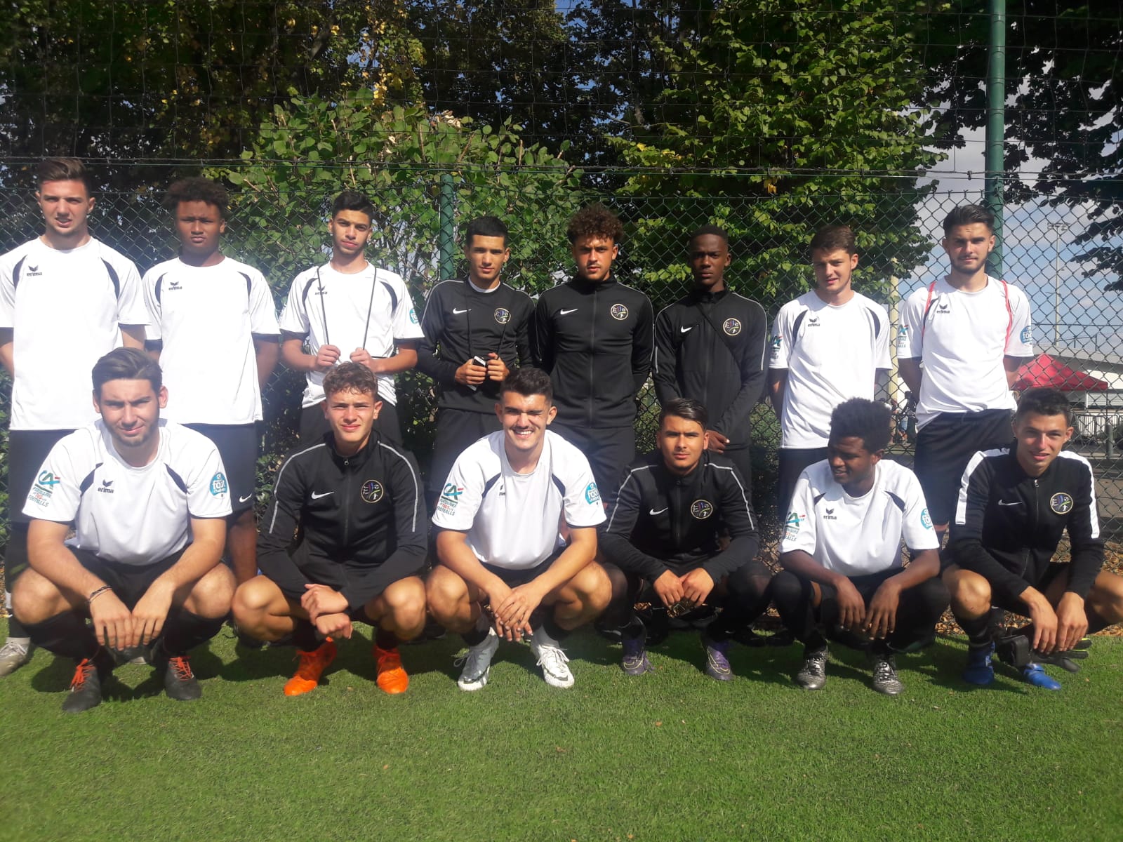 U19